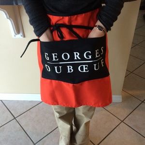 APRON>>>Great for  dinner or HAVE A WINE PARTY<>>>